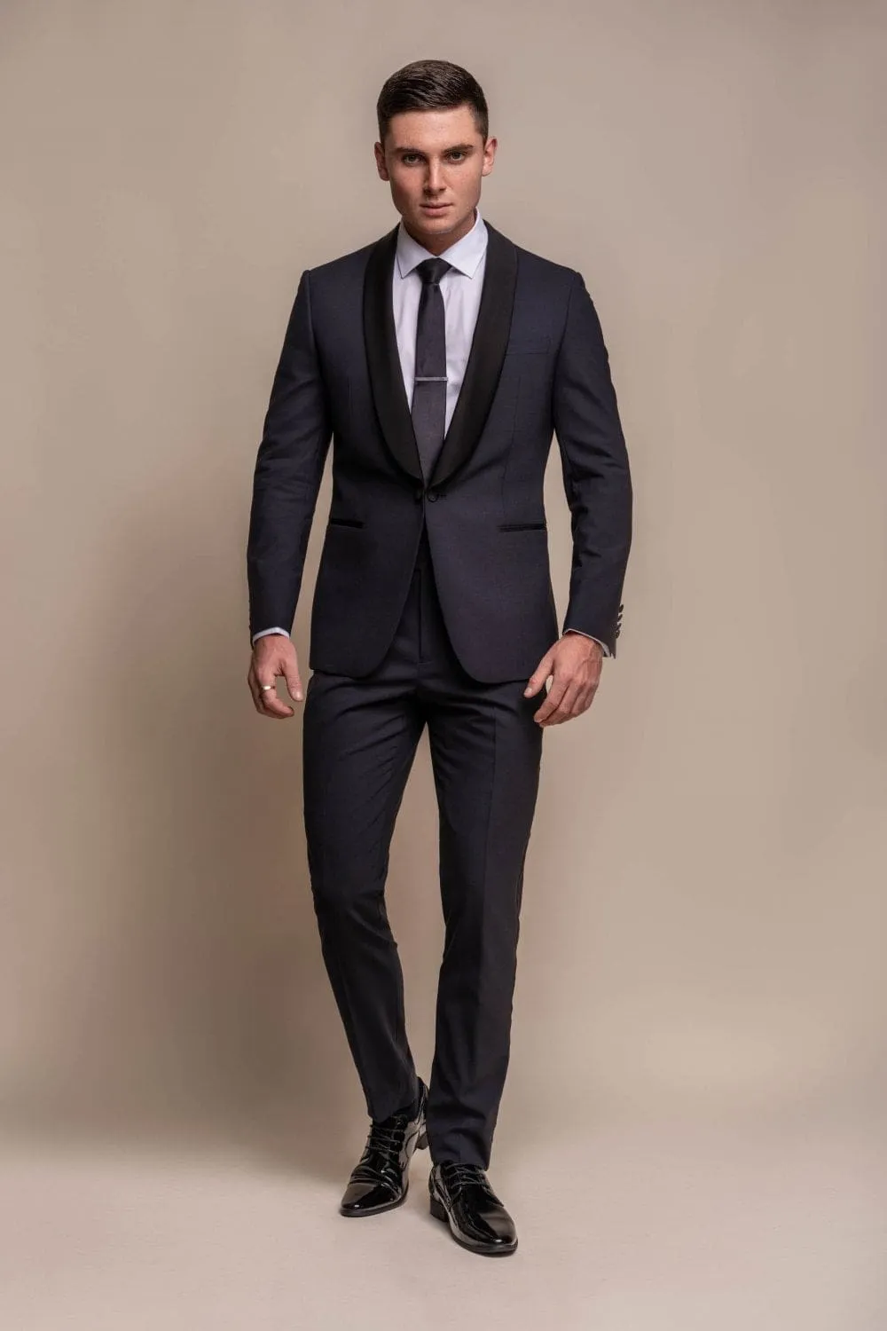 Cavani Aspen Men's Navy 2 Piece Suit