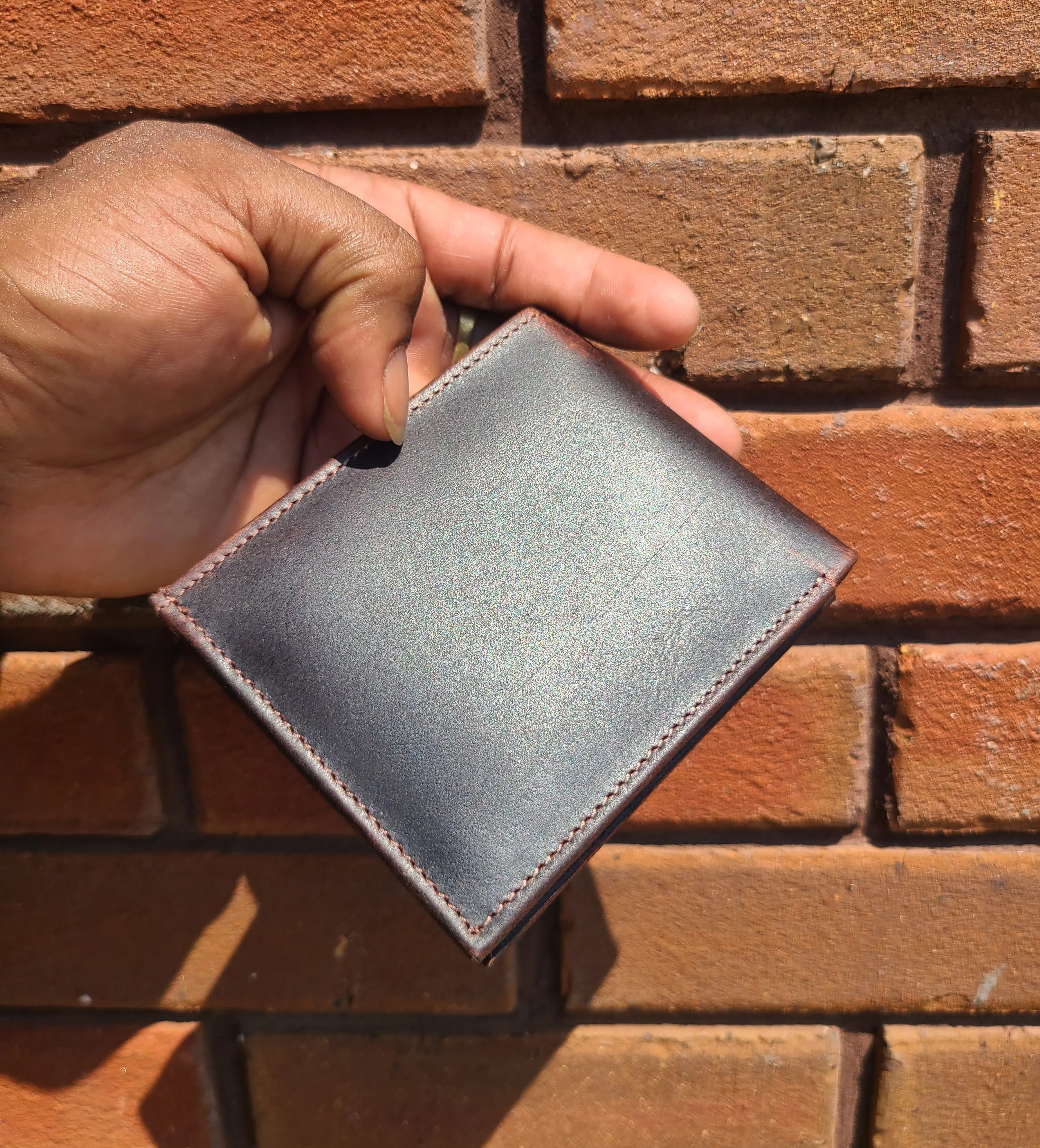 Classic Bison Leather Coin Pocket Bifold Wallet