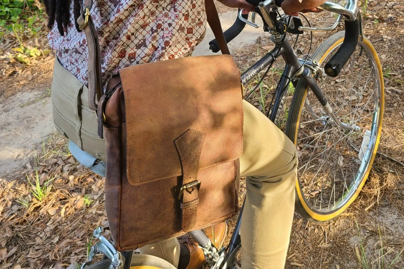 Full-grain Buffalo Leather Sling Messenger Bag - Marbled Brown