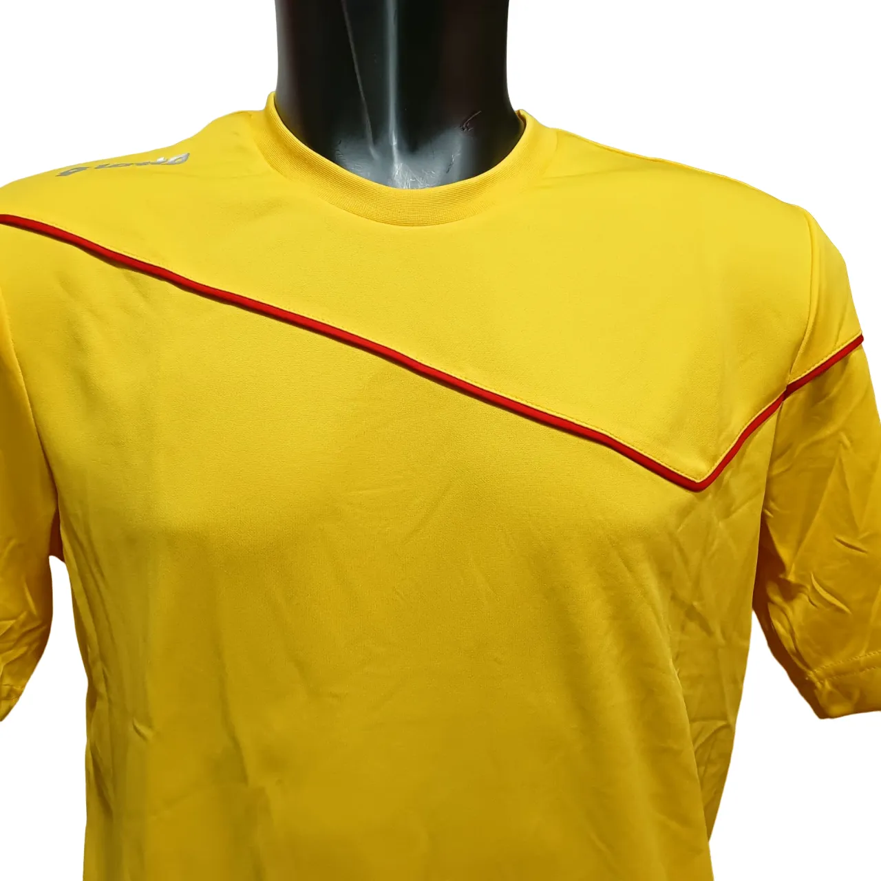 Lot Sigma Q8531 yellow-red adult football and soccer uniform