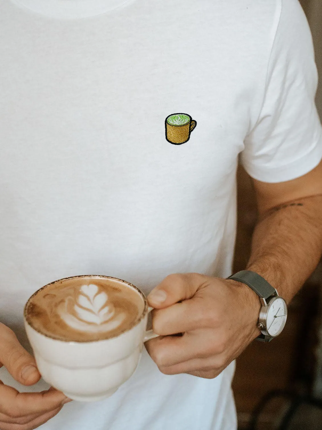 Matcha Latte | Besticktes Organic Bio Baumwoll Unisex T-Shirt